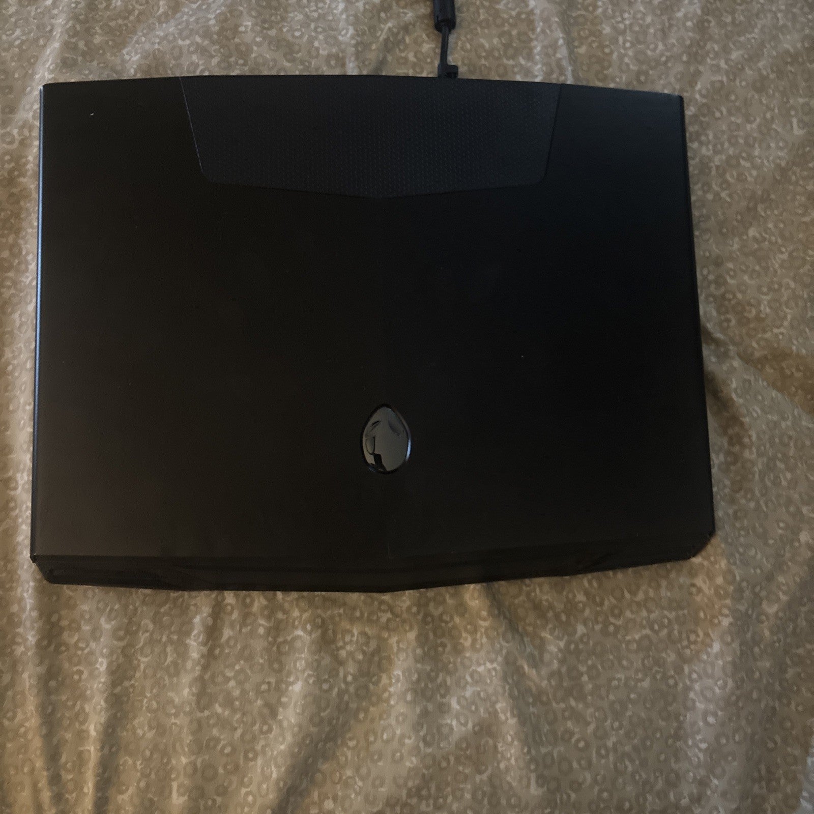 Alienware M17x  R2 14" Gaming Laptop Intel Core i7 Q 740 , 8GB RAM, 500GB HDD