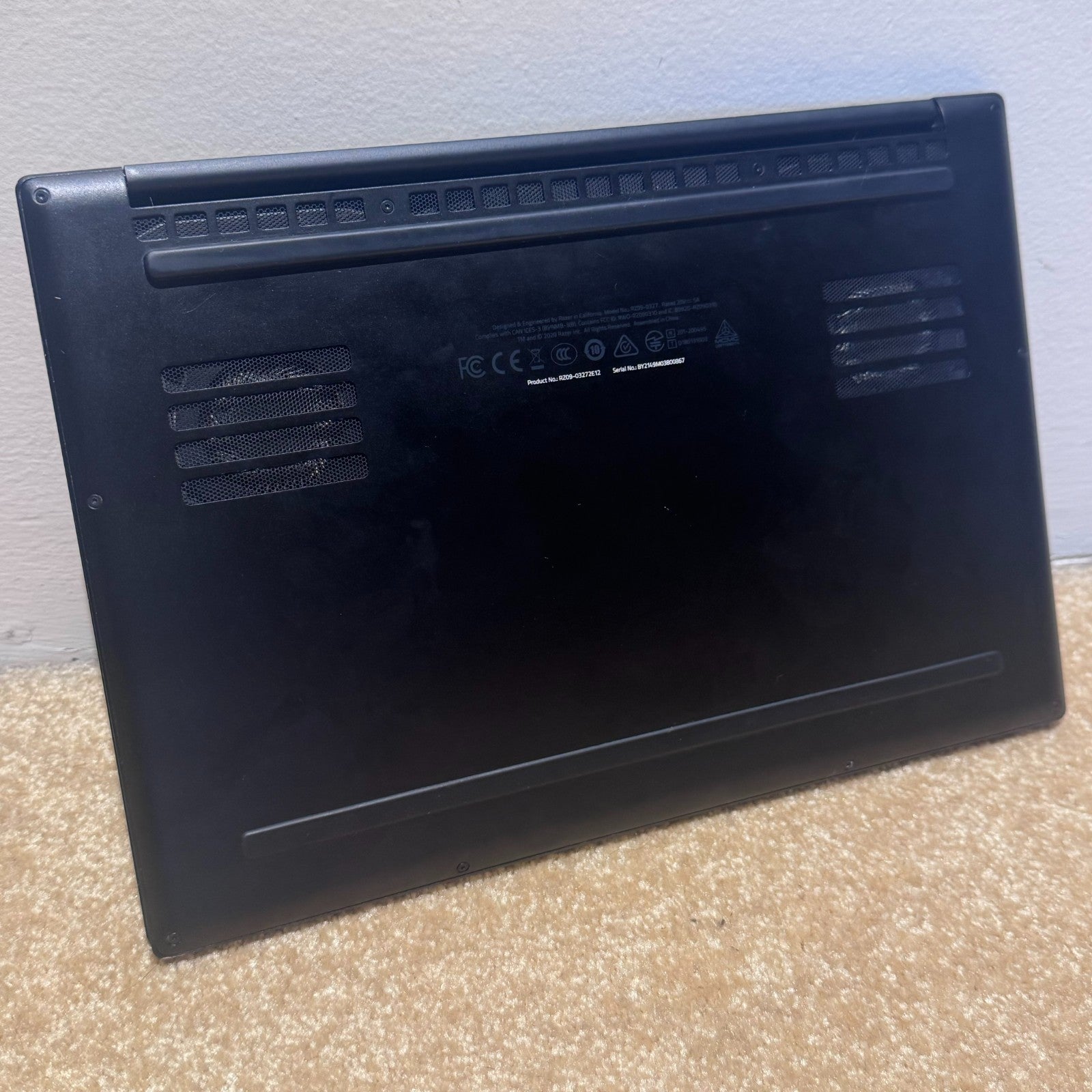 Razer Blade Stealth 13, Razer Viper Mouse, Intel Core i7-1165g7, NVIDIA 1650 Ti
